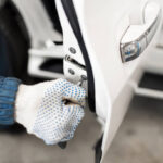 מנעולן בשוהם מאייל פורץ רכב ללא נזק פריצת רכב יוקרה ללא נזק באיירפורט סיטי על ידי מנעולן מוסמך