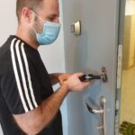 מנעולן באופקים מאייל לוק מתקן מנעולים 24/7 מנעולן באופקים מחליף מנעולים בכל שכונות אופקים