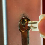 מנעולן באופקים מאייל לוק מחליף צילינדר 24/7 מנעולן באופקים ובשכונות שלה עושה פריצה ללא נזק